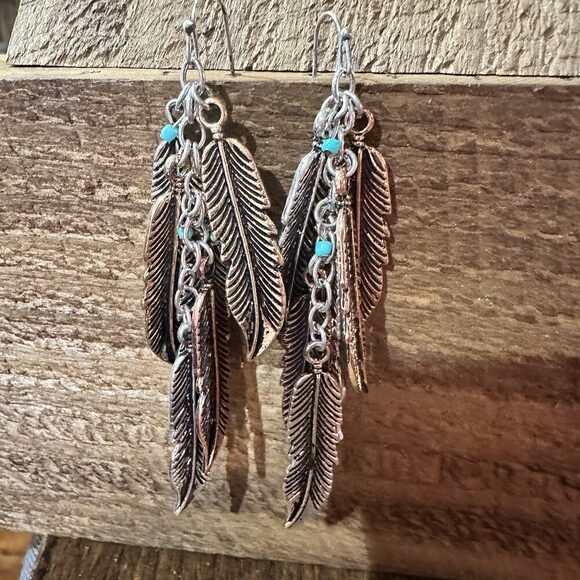 Tricolor Feather Charm Boho Metal Earrings - Picture 5 of 8